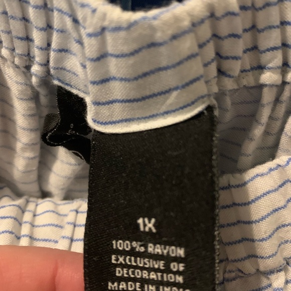 New Directions Curvy Blouse 1X - Picture 5 of 5